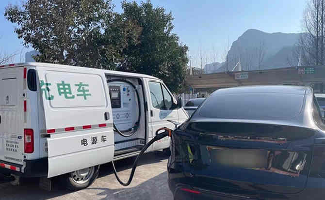 顺河回族区汽车搭电